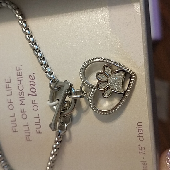 Paw Print Heart Bracelet - Picture 2 of 2